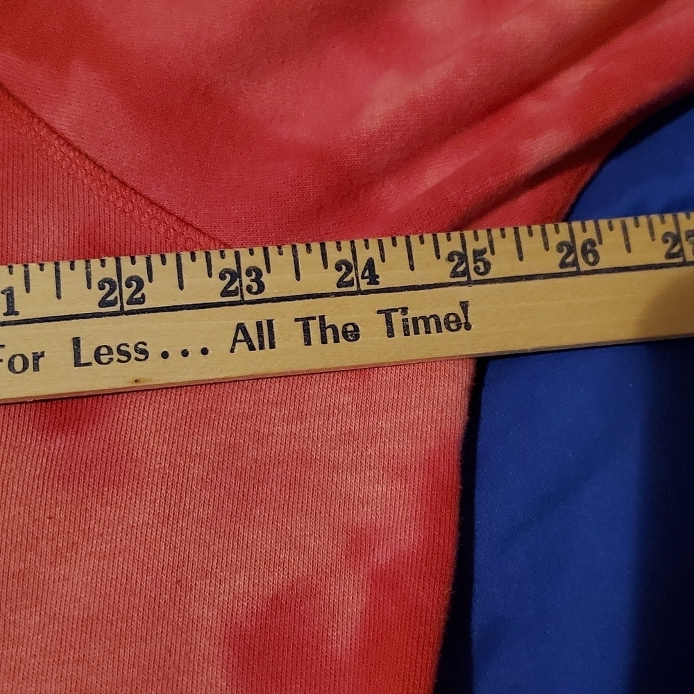 Levi’s Women’s Plus Size Red Acid Wash Tie Dye Sweatshirt Batwing Logo 2X - Picture 6 of 7
